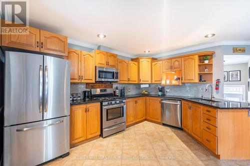 3160 Kirk Rd, Hamilton, ON - Indoor Photo Showing Kitchen