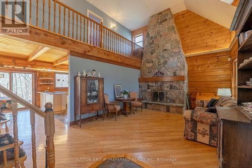 14653 Currie Rd, Dutton/Dunwich, ON - Indoor With Fireplace