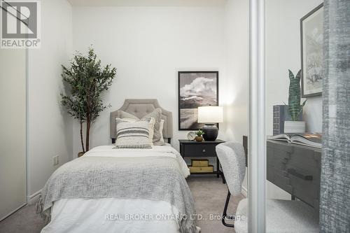 #304 -1280 Gordon St, Guelph, ON - Indoor Photo Showing Bedroom