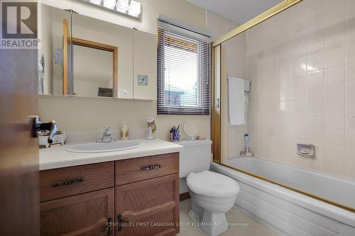 11 Glenview Crescent, London, ON - Indoor Photo Showing Bathroom