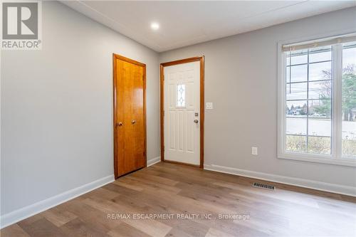 109 Byron Avenue, Hamilton, ON - Indoor Photo Showing Other Room