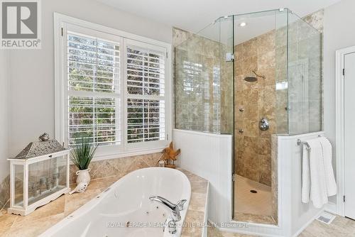 902 Gorham St, Newmarket, ON - Indoor Photo Showing Bathroom