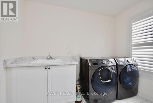 3108 Monarch Dr, Orillia, ON - Indoor Photo Showing Laundry Room