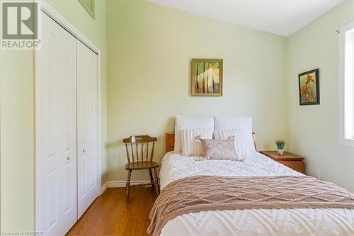 35 Sauble Woods Crescent, Sauble Beach, ON - Indoor Photo Showing Bedroom