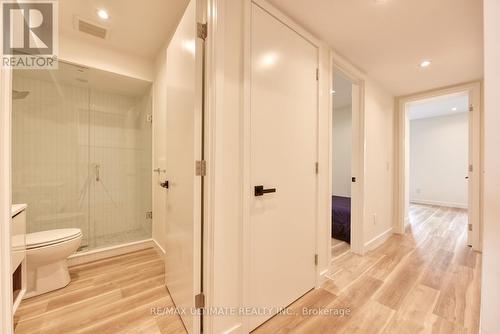 3 Flr - 26 Syndicate Avenue, Toronto, ON - Indoor Photo Showing Bathroom