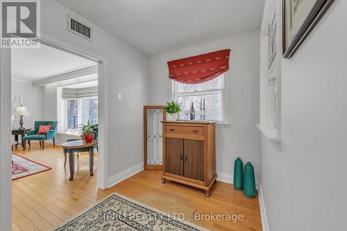 44 Rodcliff Road, New Tecumseth, ON - Indoor Photo Showing Other Room