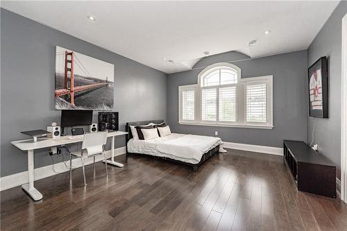 1083 Beach Boulevard, Hamilton, ON - Indoor Photo Showing Bedroom
