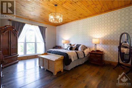 2583 Principale Street, Wendover, ON - Indoor Photo Showing Bedroom
