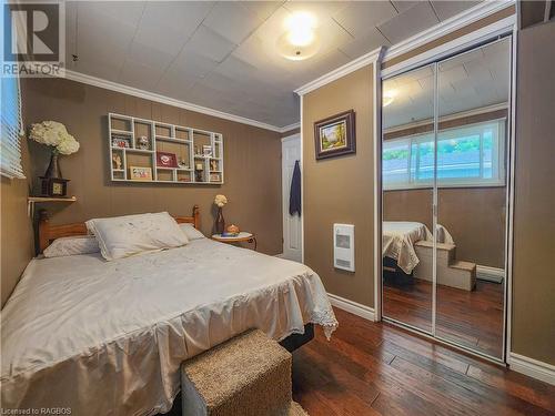 615 Mallory Beach Road, South Bruce Peninsula, ON - Indoor Photo Showing Bedroom
