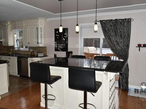 Dinette - 895 Rue Du Faucon, Drummondville, QC - Indoor Photo Showing Kitchen With Upgraded Kitchen