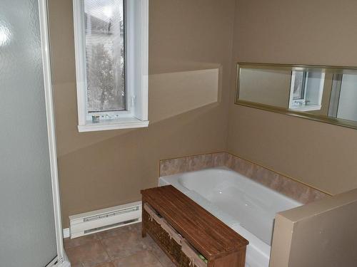 Bathroom - 895 Rue Du Faucon, Drummondville, QC - Indoor Photo Showing Bathroom