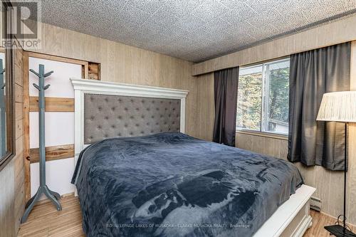 6 Darling Drive, Muskoka Lakes, ON - Indoor Photo Showing Bedroom