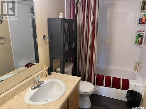 509 2406 Heseltine Road, Regina, SK - Indoor Photo Showing Bathroom