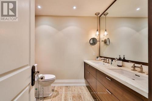 1600 Jalna Avenue, Mississauga, ON - Indoor Photo Showing Bathroom