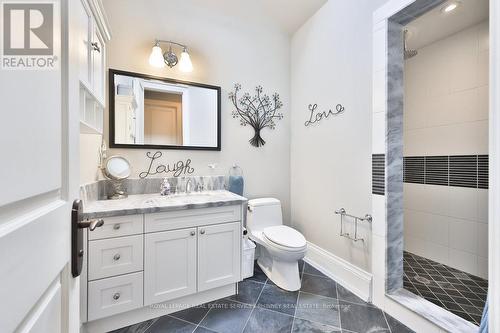 1600 Jalna Avenue, Mississauga, ON - Indoor Photo Showing Bathroom