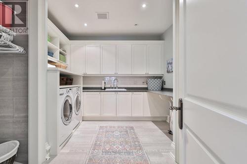 1600 Jalna Avenue, Mississauga, ON - Indoor Photo Showing Laundry Room