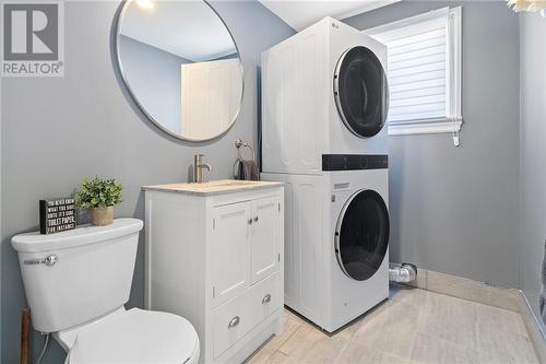 324 & 324½ Church Street, Brockville, ON - Indoor Photo Showing Laundry Room
