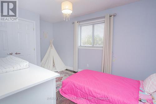 6 Tamarack Crt, Grimsby, ON - Indoor Photo Showing Bedroom
