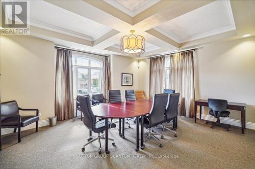 2 Sunrise Ridge Tr, Whitchurch-Stouffville, ON - Indoor Photo Showing Dining Room