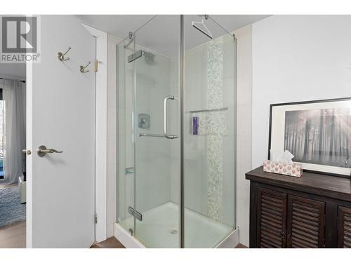 3703 Salloum Road, West Kelowna, BC - Indoor Photo Showing Bathroom