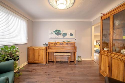 14 Berkhout Terrace, Fonthill, ON - Indoor Photo Showing Other Room
