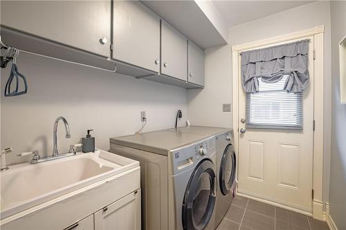 14 Berkhout Terrace, Fonthill, ON - Indoor Photo Showing Laundry Room