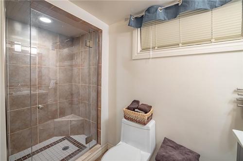 14 Berkhout Terrace, Fonthill, ON - Indoor Photo Showing Bathroom