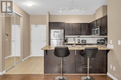 1350 Ridgeway Drive Unit# 109, Kelowna, BC - Indoor Photo Showing Kitchen