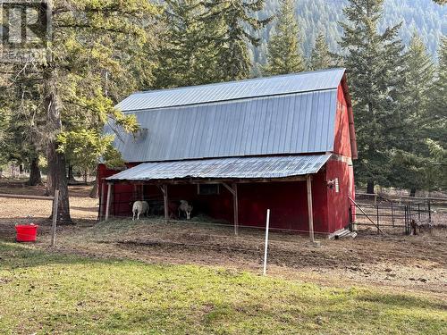 866 Mobley Road, Tappen, BC - Outdoor