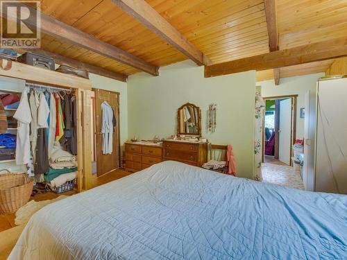 2373 Mabel Lake Road, Enderby, BC - Indoor Photo Showing Bedroom