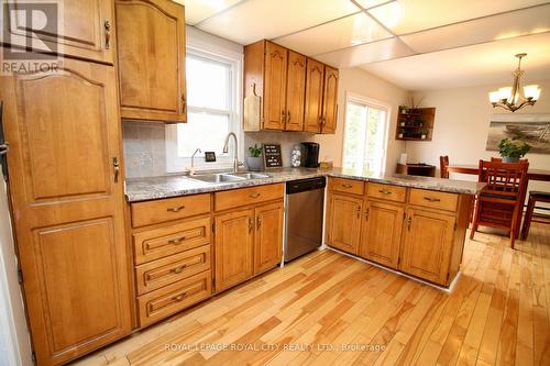 6736 Hwy 6, Northern Bruce Peninsula, ON - Indoor Photo Showing Kitchen With Double Sink
