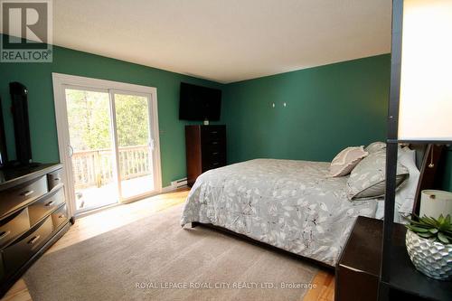 6736 Hwy 6, Northern Bruce Peninsula, ON - Indoor Photo Showing Bedroom