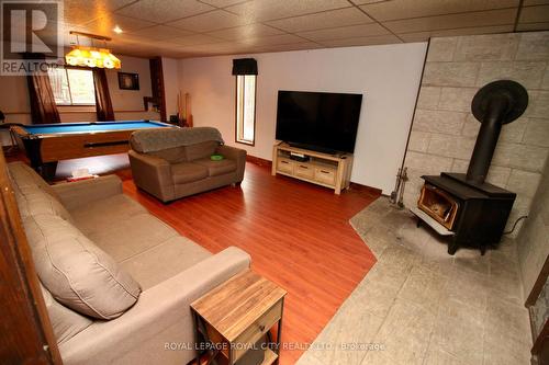6736 Hwy 6, Northern Bruce Peninsula, ON - Indoor Photo Showing Other Room