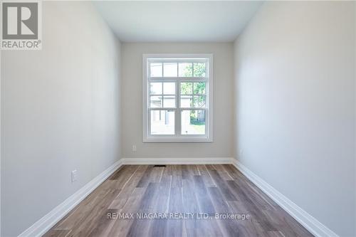 19 Cambridge Road E, Fort Erie, ON - Indoor Photo Showing Other Room