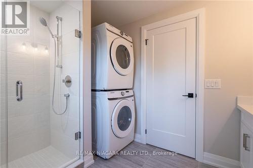 19 Cambridge Rd E, Fort Erie, ON - Indoor Photo Showing Laundry Room