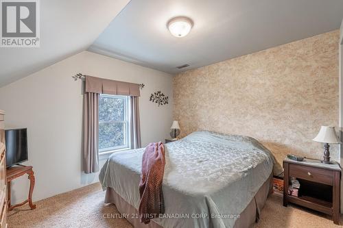 15429 Talbot Trail, Chatham-Kent, ON - Indoor Photo Showing Bedroom