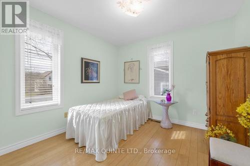 5 Eastern Ave, Prince Edward County, ON - Indoor Photo Showing Bedroom
