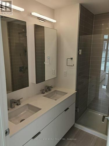 Lph04 - 20 Lombard Street, Toronto, ON - Indoor Photo Showing Bathroom