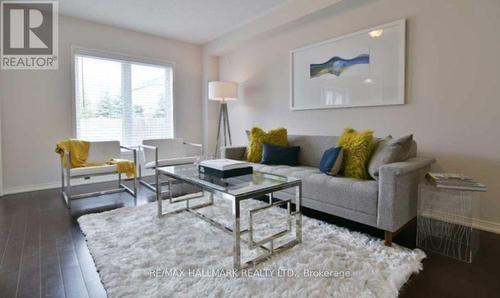 30 Westray Cres, Ajax, ON - Indoor Photo Showing Living Room