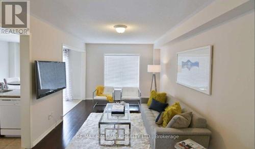30 Westray Crescent, Ajax, ON - Indoor Photo Showing Living Room