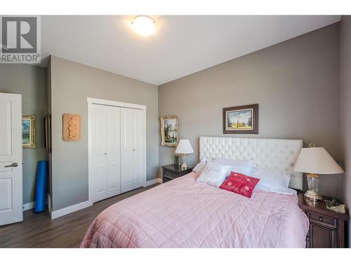 351 Warren Avenue W Unit# 4, Penticton, BC - Indoor Photo Showing Bedroom