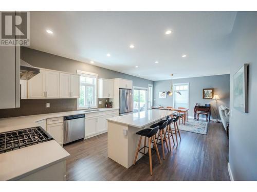 351 Warren Avenue W Unit# 4, Penticton, BC - Indoor Photo Showing Kitchen With Double Sink