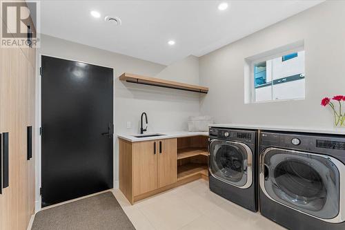 9829 Beacon Hill Crescent, Lake Country, BC - Indoor Photo Showing Laundry Room