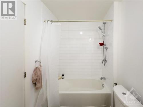 360 Cumberland Street Unit#308, Ottawa, ON - Indoor Photo Showing Bathroom