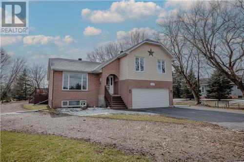 Double wide driveway and parking for 7 cars. - 6540 Clifford Avenue, Cornwall, ON - Outdoor With Facade
