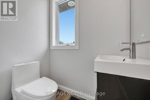 20 - 5 John Pound Road, Tillsonburg, ON - Indoor Photo Showing Bathroom