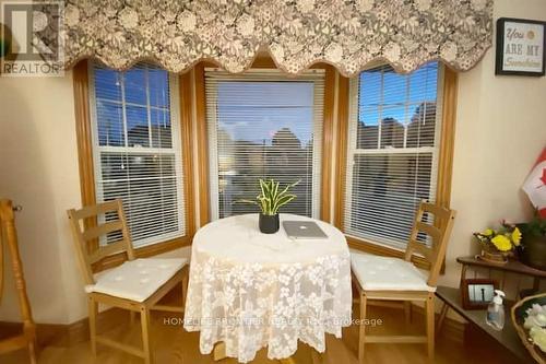 6257 Dunn Street, Niagara Falls, ON - Indoor Photo Showing Dining Room