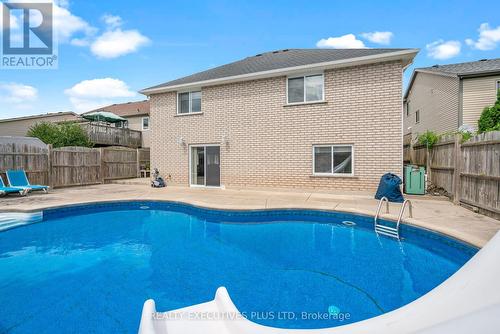 8422 Heikoop Cres, Niagara Falls, ON - Outdoor With In Ground Pool With Exterior
