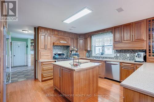 8175 Woodland Avenue, Port Hope, ON - Indoor Photo Showing Kitchen