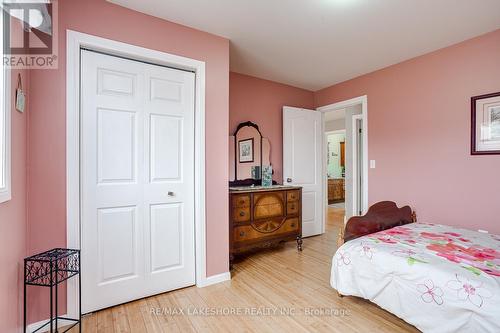 8175 Woodland Ave, Port Hope, ON - Indoor Photo Showing Bedroom